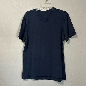 Lululemon V-neck shirt - Large